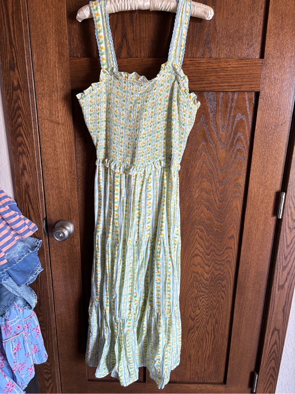 Yellow Floral Smocked Sundress with Buttons. 1 XL. Oddi.